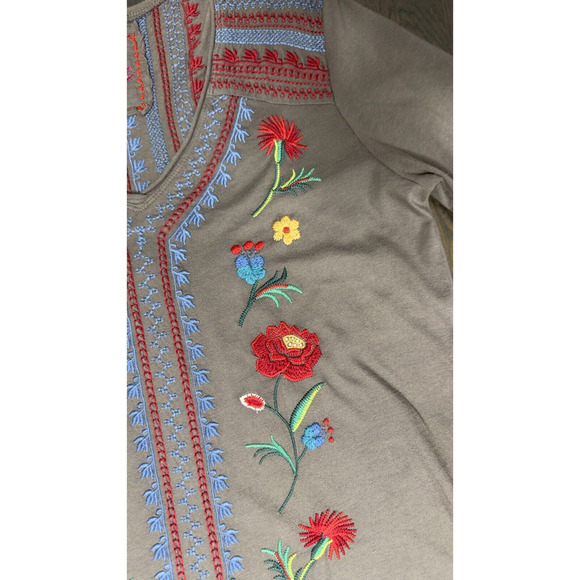 JW Los Angeles Johnny Was Embroidered Tunic Top‎ Gray V-neck ~ S - Picture 6 of 6